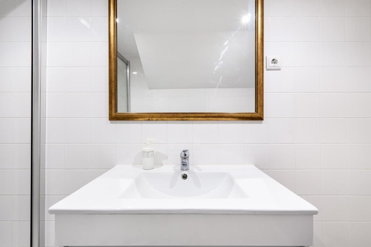 Viva Library Studio Порту Екстер'єр фото